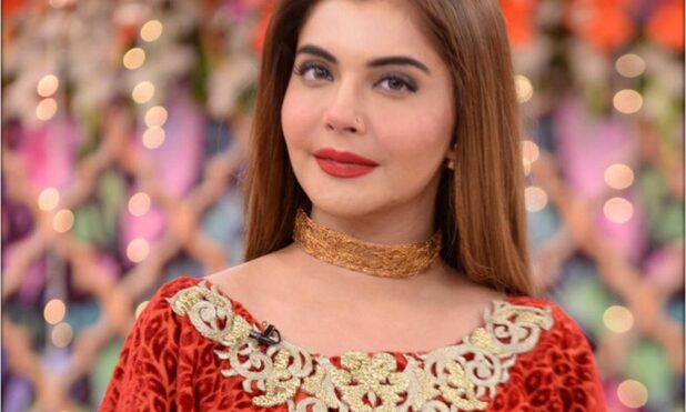 nida yasir main