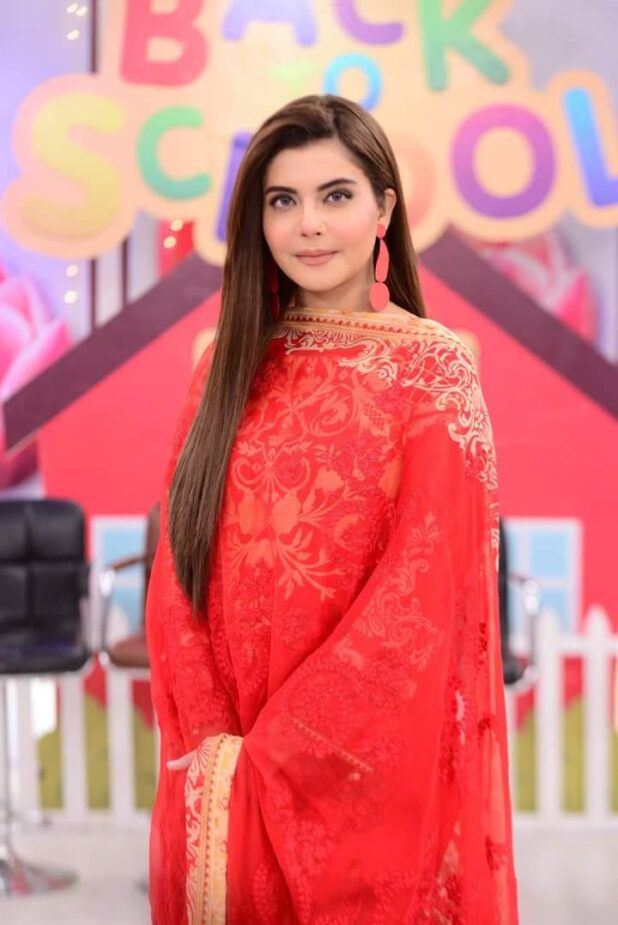 nida-yasir-biography-age-height-weight-wiki-parents-family-net
