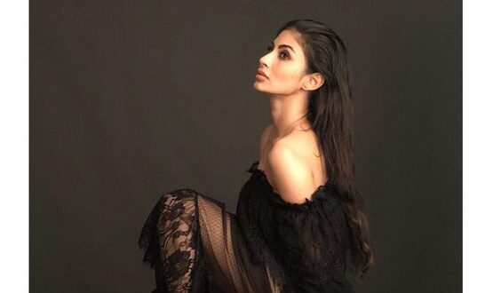 mouni roy