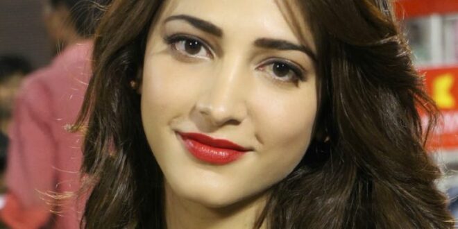 shruti haasan bio