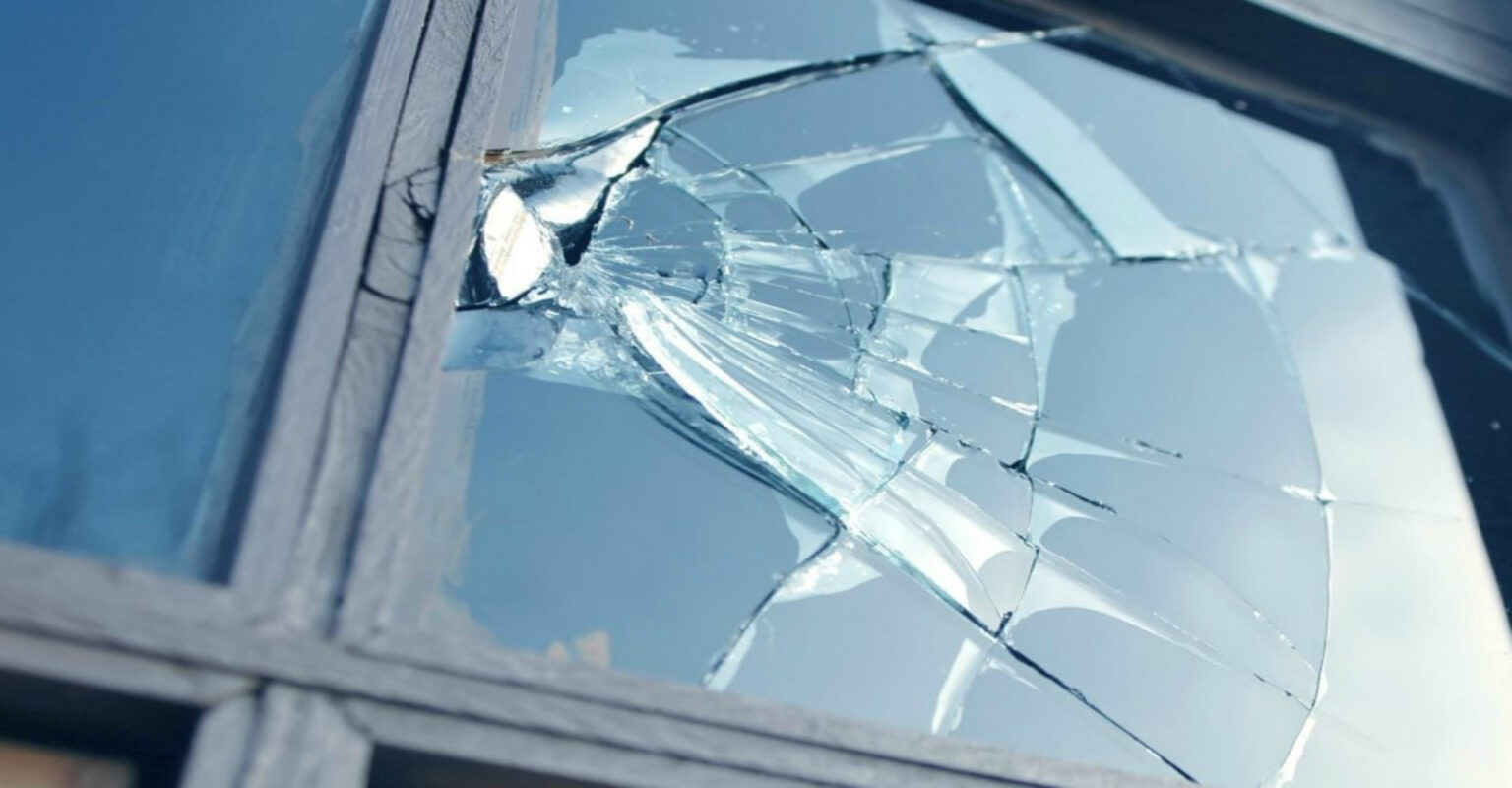 How One Can Easily Repair Cracked WindowPane Glass Without Any