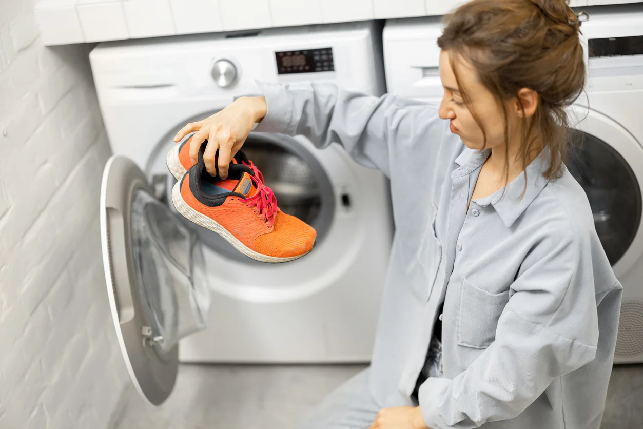 StepbyStep Guide ─ How to Safely Wash Shoes in a Washing Machine